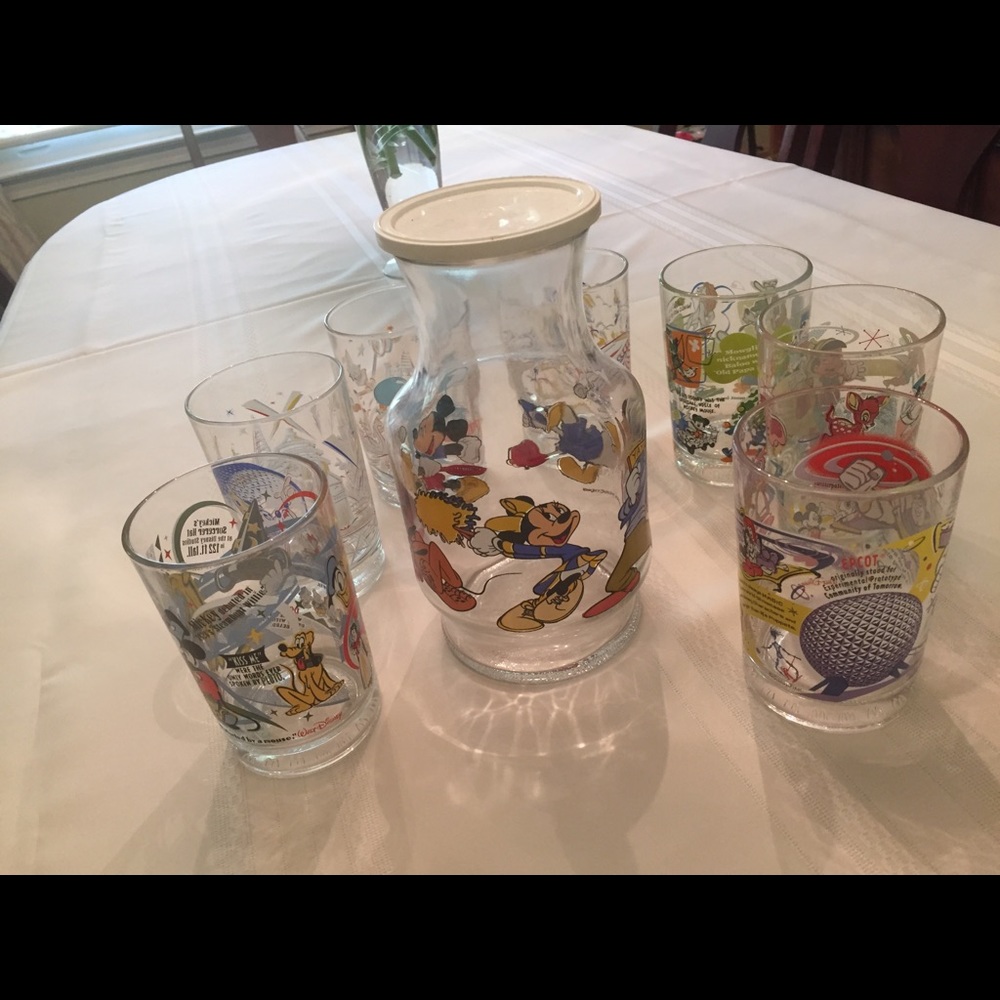 Vintage Disney Juice Set